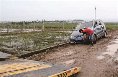 屏山抚顺道路救援